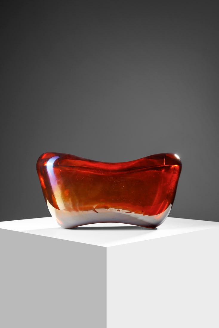 LAURA DE SANTILLANA Vase sculpture, Murano. (1 of 5)