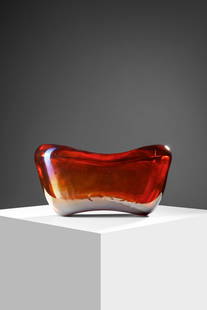 LAURA DE SANTILLANA Vase sculpture, Murano.: DE SANTILLANA LAURA (1955 - 2019) Vase sculpture, Murano. 1996. Orange solid glass with highly iridescent surface.. Cm 29,00 x 15,00 x 10,00. Unique piece.Signed, dated and numbered under the base "1/