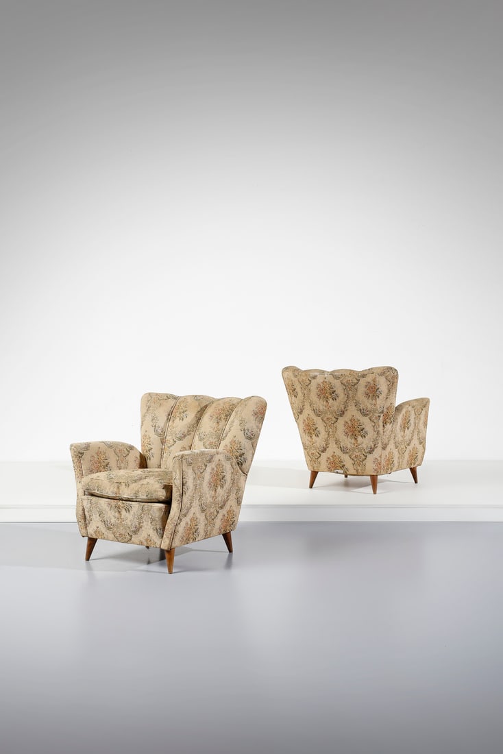 PIERLUIGI GIORDANI Pair of armchairs for Gavina, San Lazzaro di Savena.: GIORDANI PIERLUIGI Pair of armchairs for Gavina, San Lazzaro di Savena. Wood and padded fabric.. Cm 80,00 x 79,00 x 83,00. 1940s / 1950s.Production label.