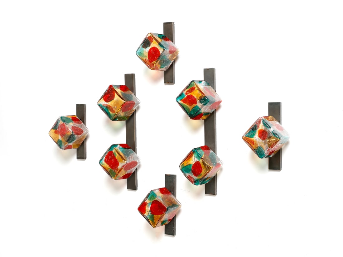 MANIFATTURA ITALIANA Six wall lamps. (1 of 4)