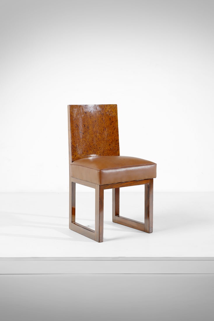 GINO MIOZZO attributed. Rationalist chair, Padua.: MIOZZO GINO (1898 - 1969) attributed. Rationalist chair, Padua. Walnut wood, thuja briar and padded leatherette,. Cm 46,00 x 86,00 x 45,00. 1930s.