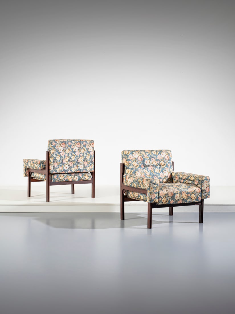 MANIFATTURA ITALIANA Pair od armchairs.: ITALIAN WORK Pair od armchairs. Rosewood and upholstered fabric.. Cm 80,00 x 74,00 x 70,00. 1960s.
