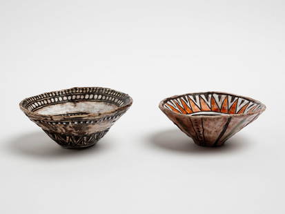 ELIO SCHIAVON Two bowls depicting the Sun and the Moon, Padua.: SCHIAVON ELIO (1925 - 2004) Two bowls depicting the Sun and the Moon, Padua. Glazed ceramic in shades of white, brown, orange and green.. . Second half of the XXth century.Signed under the base "SCHIA