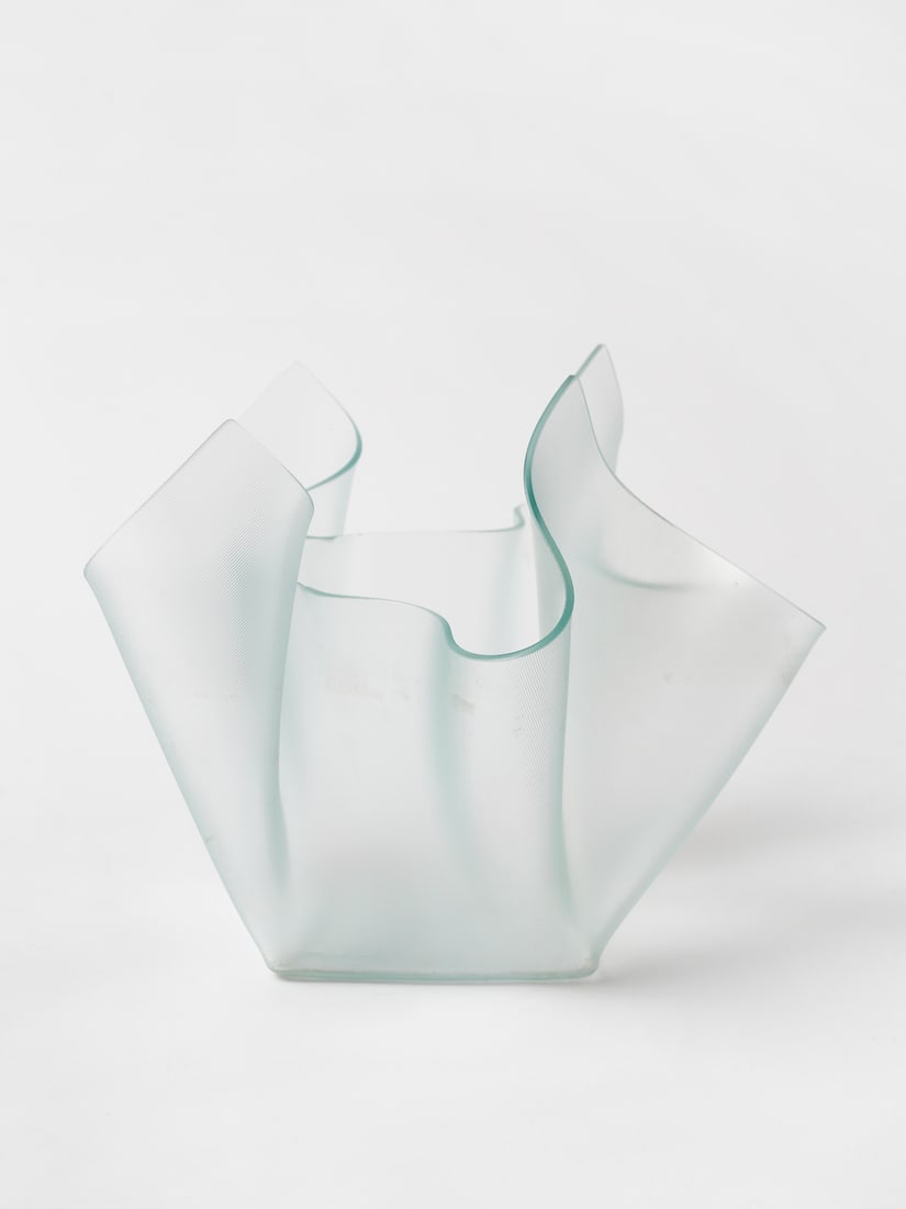 PIETRO CHIESA attributed. Cartoccio vase with square base probable Fontana Arte production, Milan. (1 of 2)