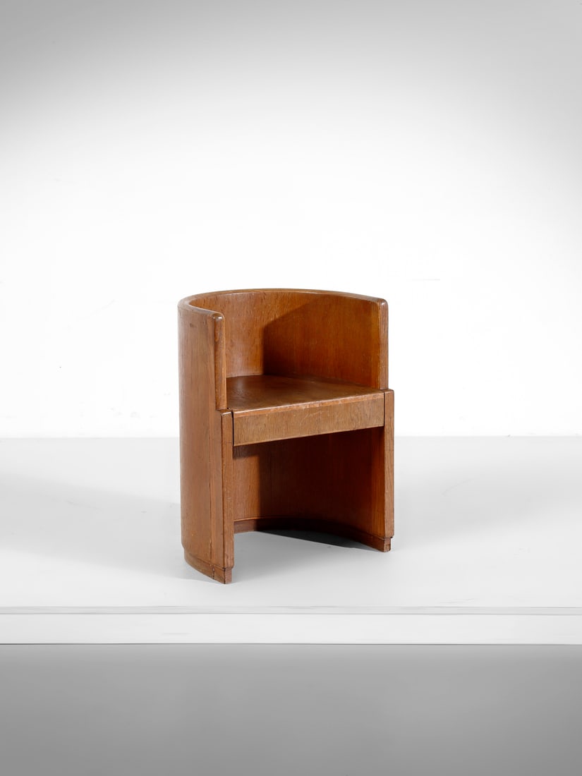 GIUSEPPE PAGANO POGATSCHNIG attributed. Armchair with curved backrest. (1 of 3)