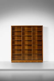 GIO PONTI Large bookcase with sliding doors. (1 of 6)