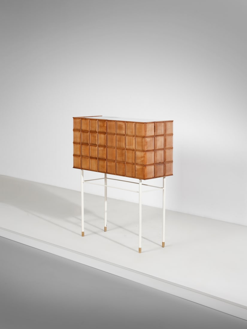 MANIFATTURA ITALIANA Bar cabinet.: MANIFATTURA ITALIANA Bar cabinet. Wood, marble, brass, painted iron and mirrored glass.. Cm 104,00 x 123,00 x 39,00. 1980s.