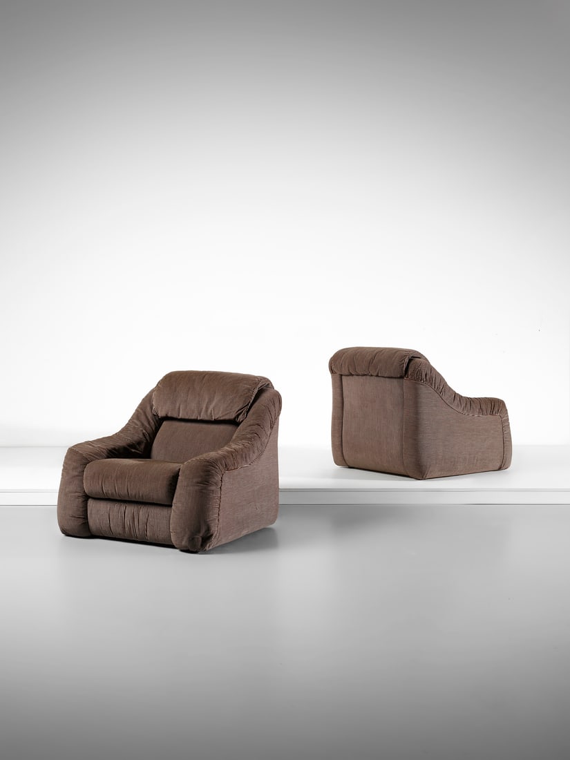 MANIFATTURA ITALIANA Pair of armchairs: ITALIAN WORK Pair of armchairs. Wood, plastic and padded velvet... Cm 100,00 x 85,00 x 102,00. 1970s.