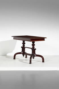 THONET Coffee table.: THONET Coffee table. Wood.. Cm 105,00 x 76,00 x 64,00. 1920s.
