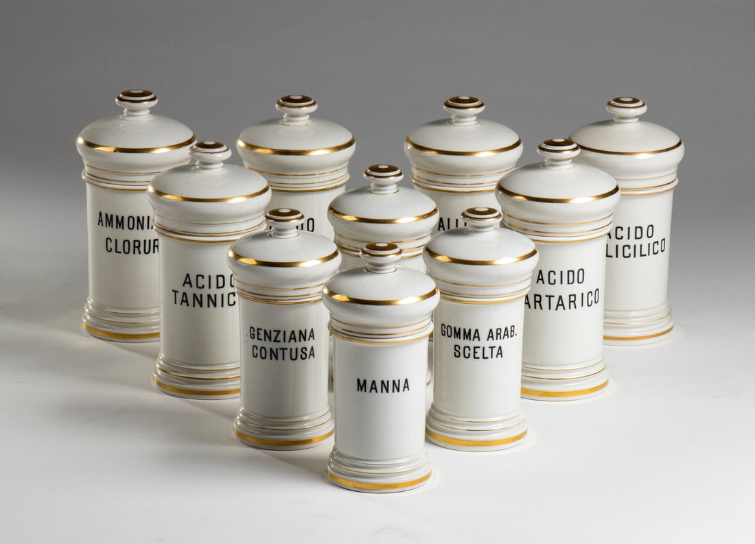 RICHARD-GINORI Ten Ginori apothecary vases.Italy, 19th century. (1 of 4)