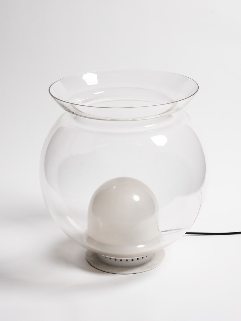 MANIFATTURA ITALIANA Table lamp. (1 of 2)