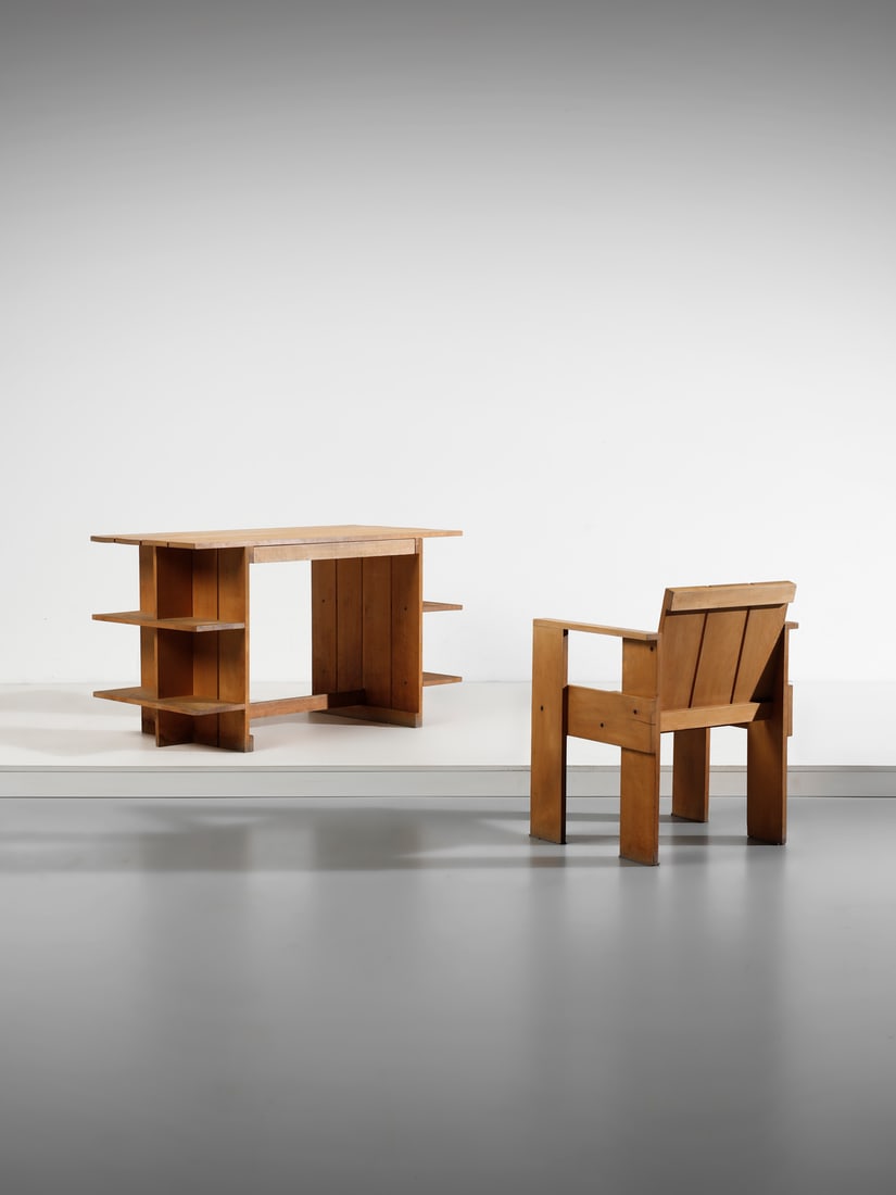 GERRIT THOMAS RIETVELD Chairs with armrest and desk for Cassina, Meda. (1 of 6)