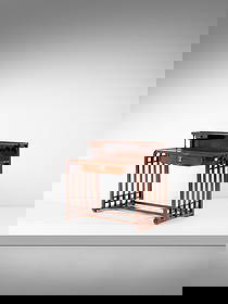 JOSEF HOFFMANN 500/6 desk for Jacob & Josef Kohn, Austria.: HOFFMANN JOSEF (1870 - 1956) 500/6 desk for Jacob & Josef Kohn, Austria. 1906. Bent beech wood, leatherette, brass and metal.. Cm 110,00 x 96,50 x 60,00. Literature: G. Renzi, Il mobile moderno, Silva