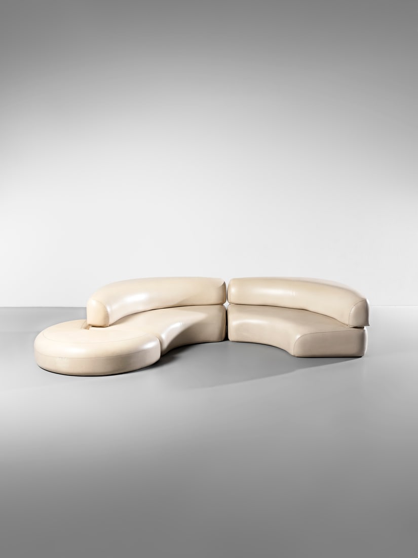 ENNIO CHIGGIO Environ Zero sofa with pouf for Nikol, Italy.: CHIGGIO ENNIO (1938 - 2020) Environ Zero sofa with pouf for Nikol, Italy. 1970. Padded leather.. . Dimensions: pouf 37 x 150 x 150 cm; sofa module 75 x 230 x 135 cmLiterature: Casa VOGUE n. 5, Novembr