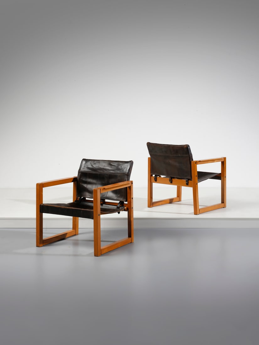 OTTO GERDAU Pair of chairs with armrests. (1 of 3)