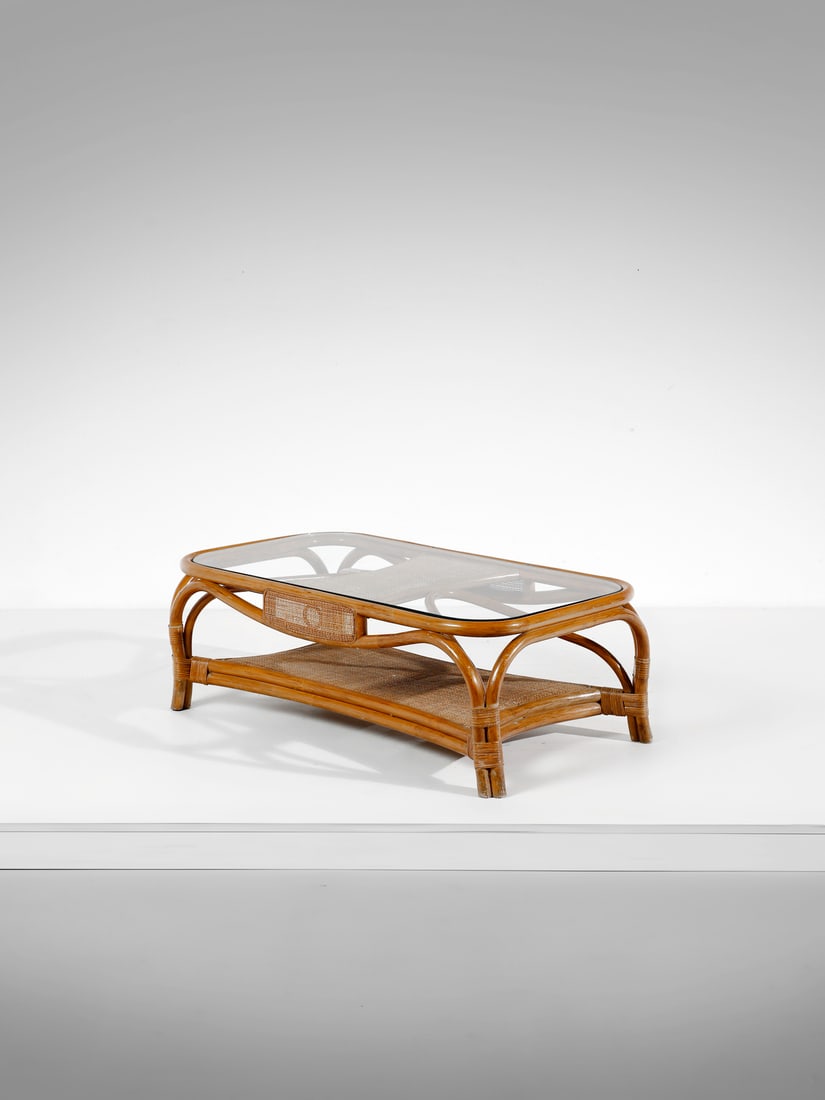 MANIFATTURA ITALIANA Coffee table.: MANIFATTURA ITALIANA Coffee table. Rush, raffia and glass.. Cm 110,00 x 39,00 x 61,00. 1960s.
