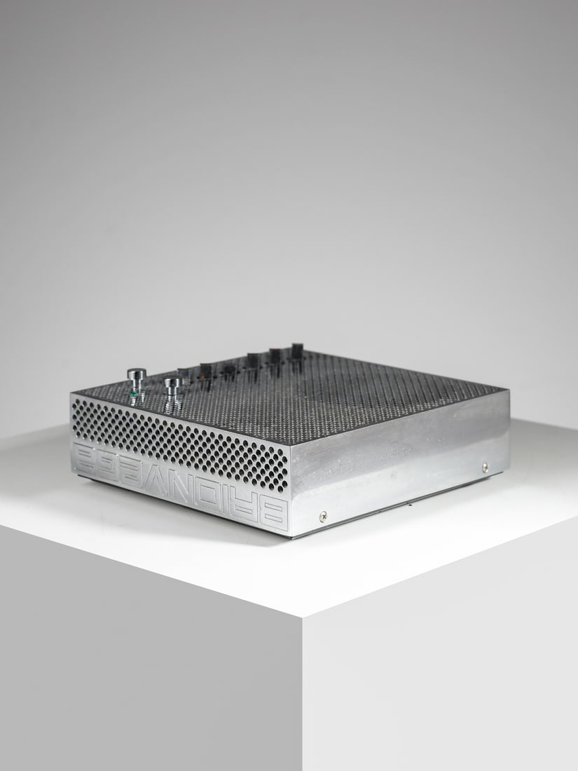 MARCO ZANUSO FD1102 wire diffuser for Brionvega, Italy.: ZANUSO MARCO (1916 - 2001) FD1102 wire diffuser for Brionvega, Italy. 1969. Inox steel.. Cm 19,00 x 5,50 x 19,00. Marked under the base.