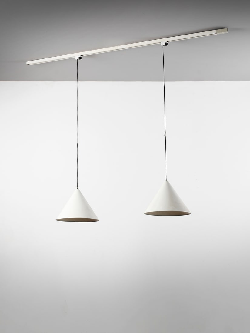 MANIFATTURA ITALIANA Pendant lamp with two-shade track. (1 of 2)