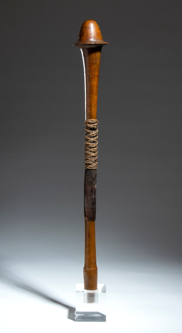 VANUATU PHALLIC WAR CLUB IN EXCELLENT CONDITION.Kanak, New Caledonia, 19th century.. (1 of 2)