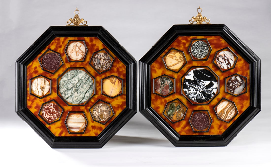 COPPIA DI CAMPIONARI OTTAGONALI DA GRAND TOUR CON SELEZIONE DI MARMI ANTICHI.Italia, primi decenni (1 of 4)