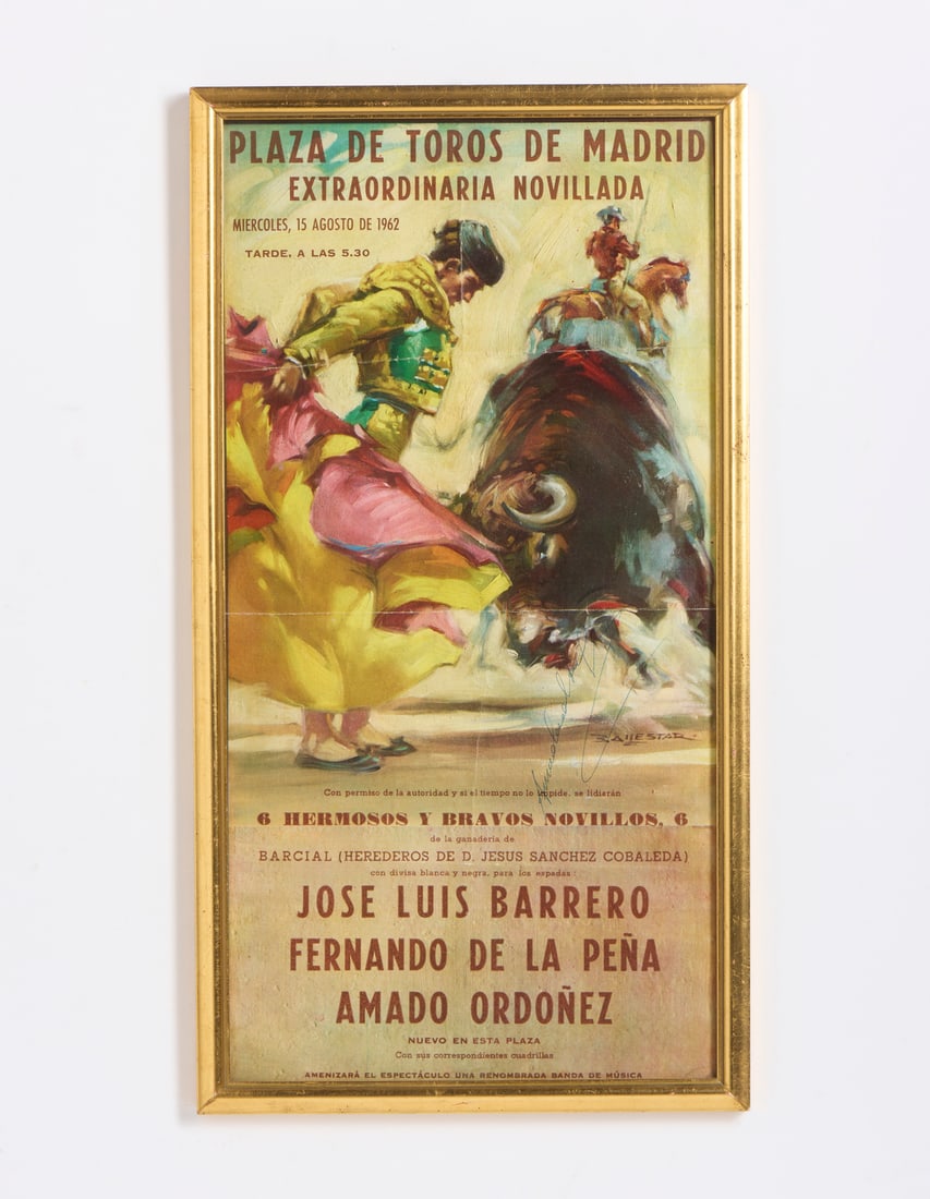 ORIGINAL AUTOGRAPHED POSTER OF A BULLFIGHT IN MADRID, 1962.Spain, 1962.: ORIGINAL AUTOGRAPHED POSTER OF A BULLFIGHT IN MADRID, 1962.Spain, 1962. . Cm 22,00 x 42,50. The poster is in excellent condition and bears the original autograph of the bullfighter Amado Ord—–ez.