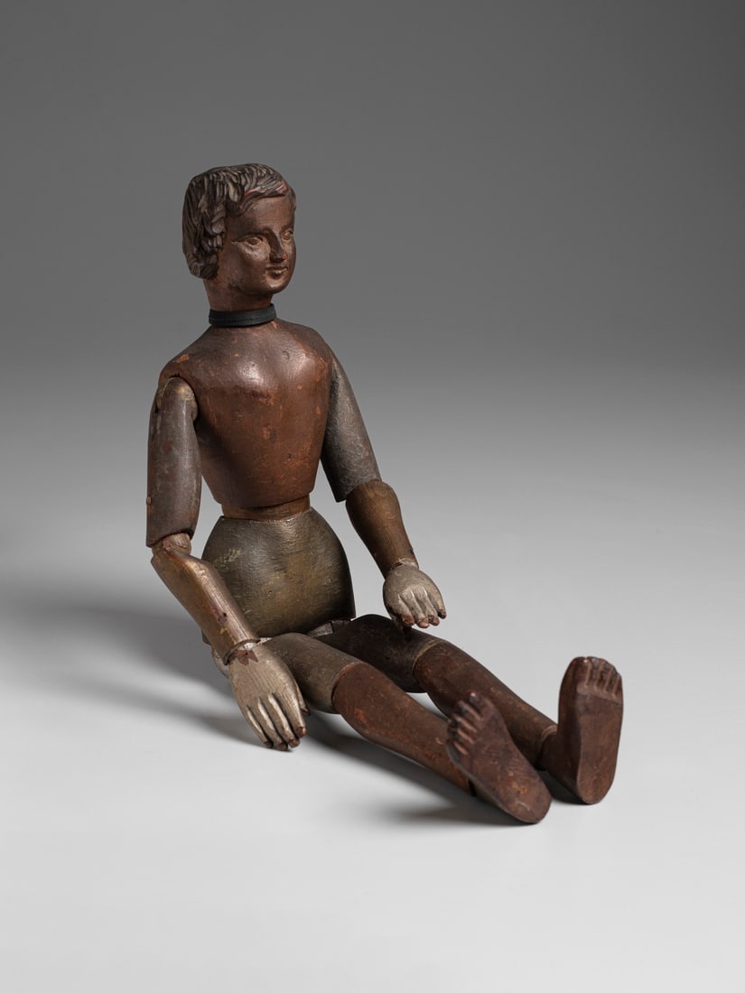 BEAUTIFUL AND INTACT ARTICULATED ANATOMICAL MANNEQUIN IN WOOD.Italy, 18th century. (1 of 4)