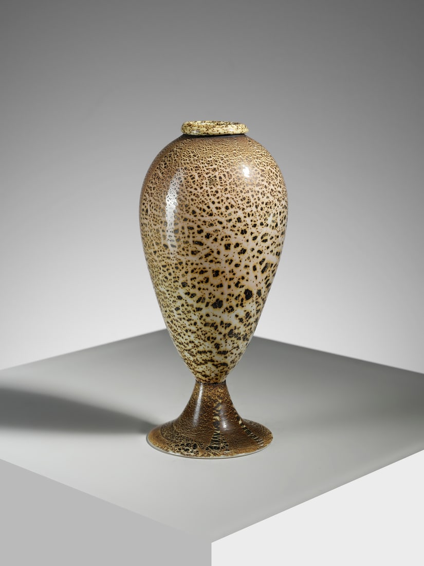 ERCOLE BAROVIER Baluster vase, execution by Ferro Toso Barovier, Murano. (1 of 4)
