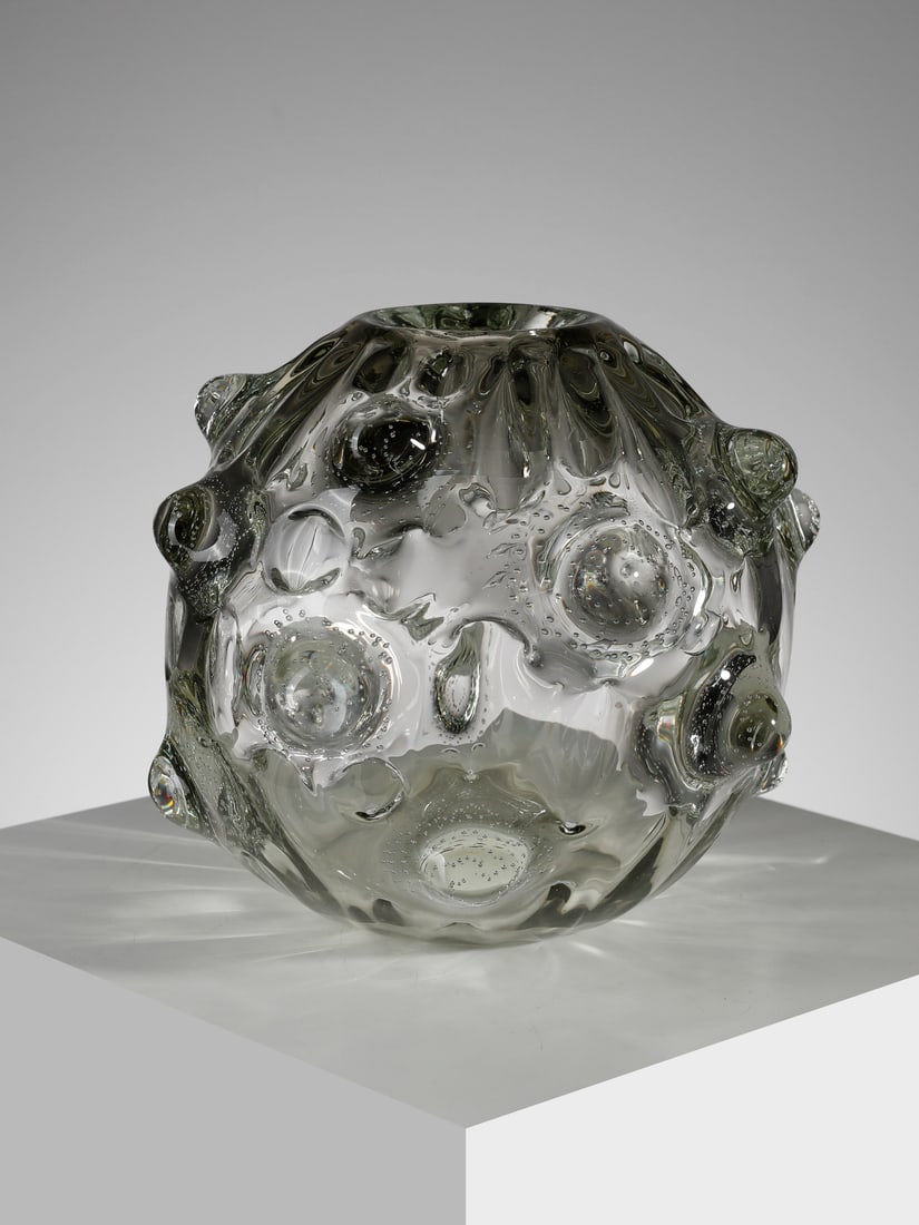 ERCOLE BAROVIER Spherical vase from the Mugnoni series decorated with large hemispherical reliefs (1 of 4)