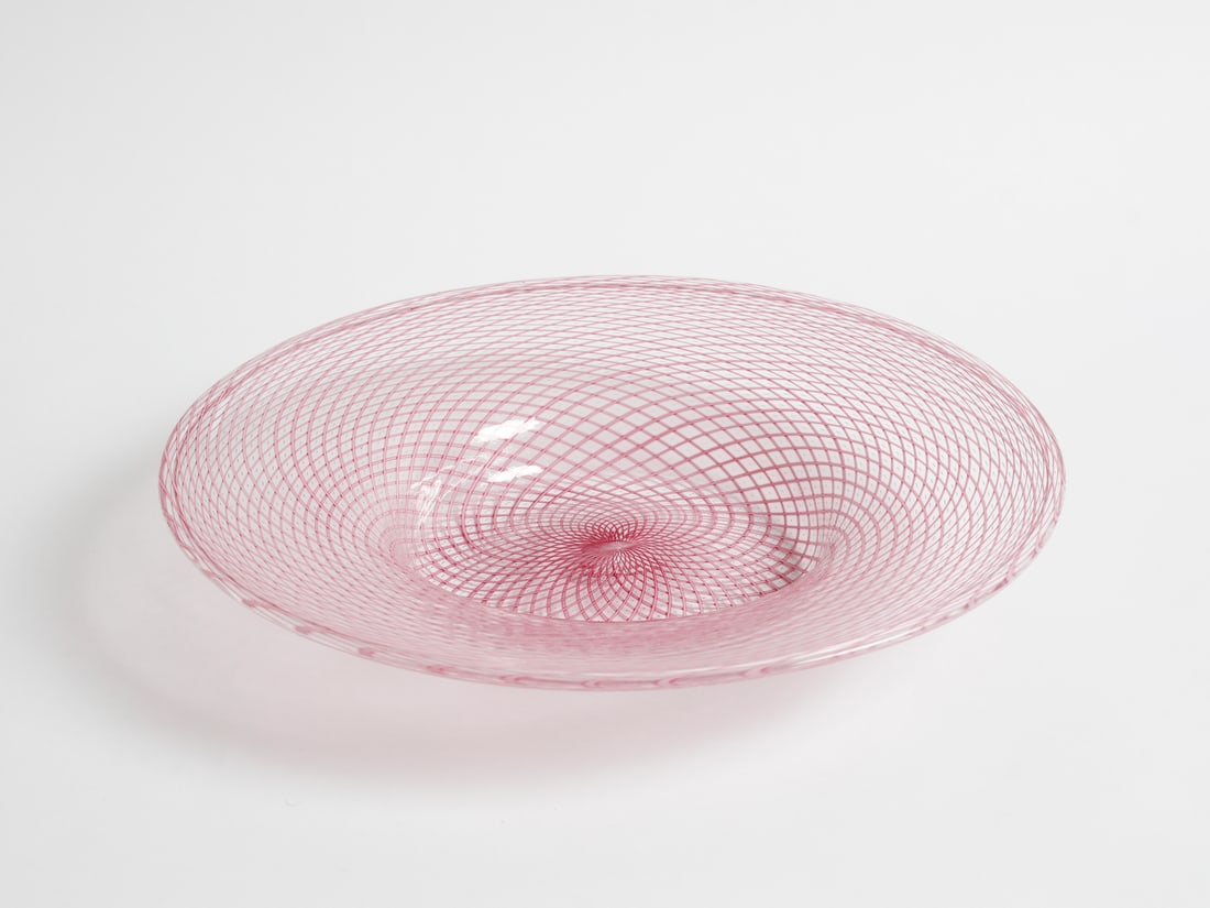 MANIFATTURA MURANESE Large centerpiece.: MURANO WORK Large centerpiece. Pink reticello canes glass.. Cm 41,50 x 6,00 x 41,50. 1950s.