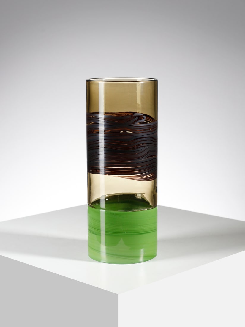 THOMAS STEARNS 8632 vase from the Cilindri series, execution by Venini, Murano.: STEARNS THOMAS (1936 - 2006) 8632 vase from the Cilindri series, execution by Venini, Murano. Transparent green glass and opaque green glass joined with incalmo; decoration with a variegated anthracit