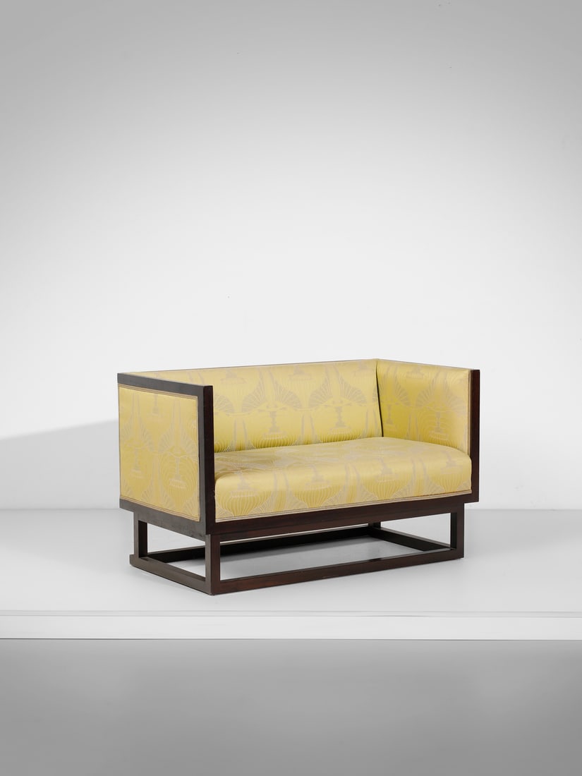 JOSEF HOFFMANN Cabinett sofa for Wittmann, Vien. (1 of 3)