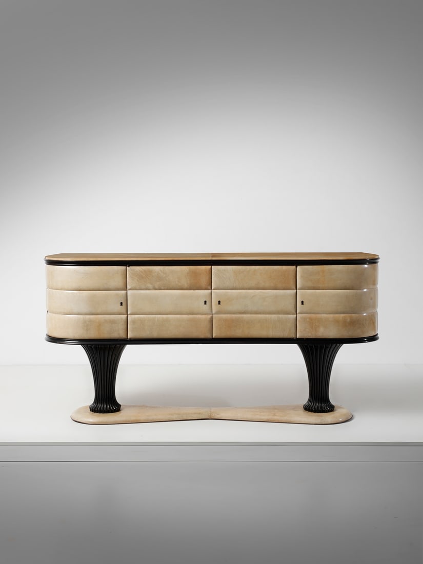 DASSI MOBILI MODERNI Four-door sideboard, Lissone.: DASSI MOBILI MODERNI Four-door sideboard, Lissone. Wood, parchment, brass and glass.. Cm 185,00 x 91,00 x 48,00. 1950s.