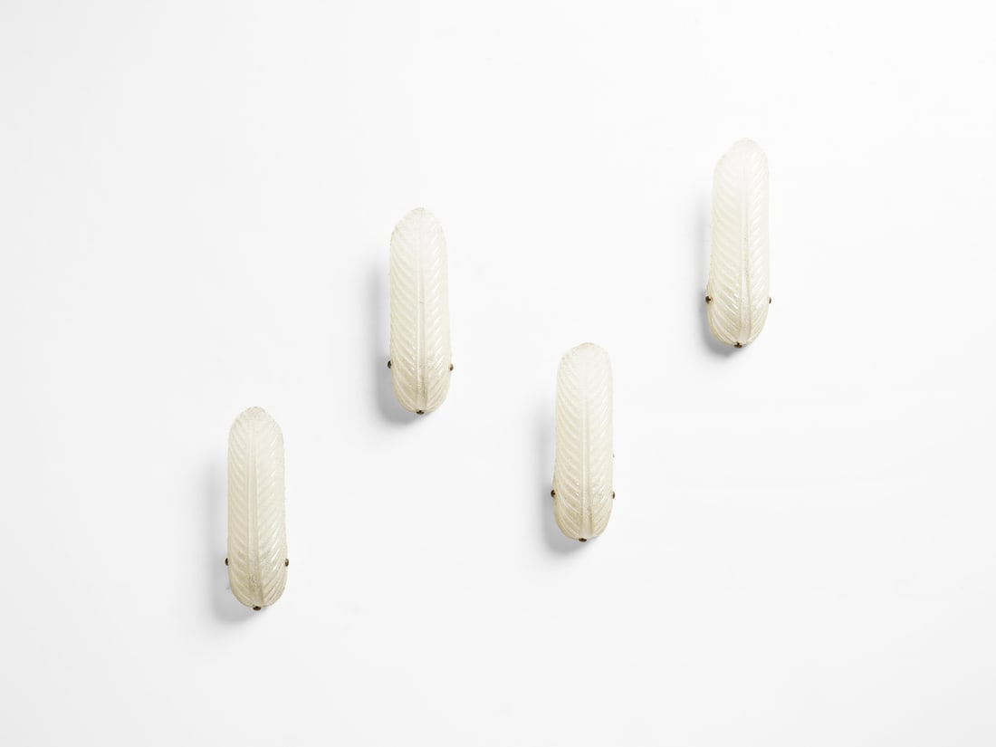 BAROVIER & TOSO Four wall lamps, Murano.: BAROVIER & TOSO Four wall lamps, Murano. Rugiada crystal glass, painted metal and brass.. Cm 11,00 x 40,00 x 11,00. 1940s.