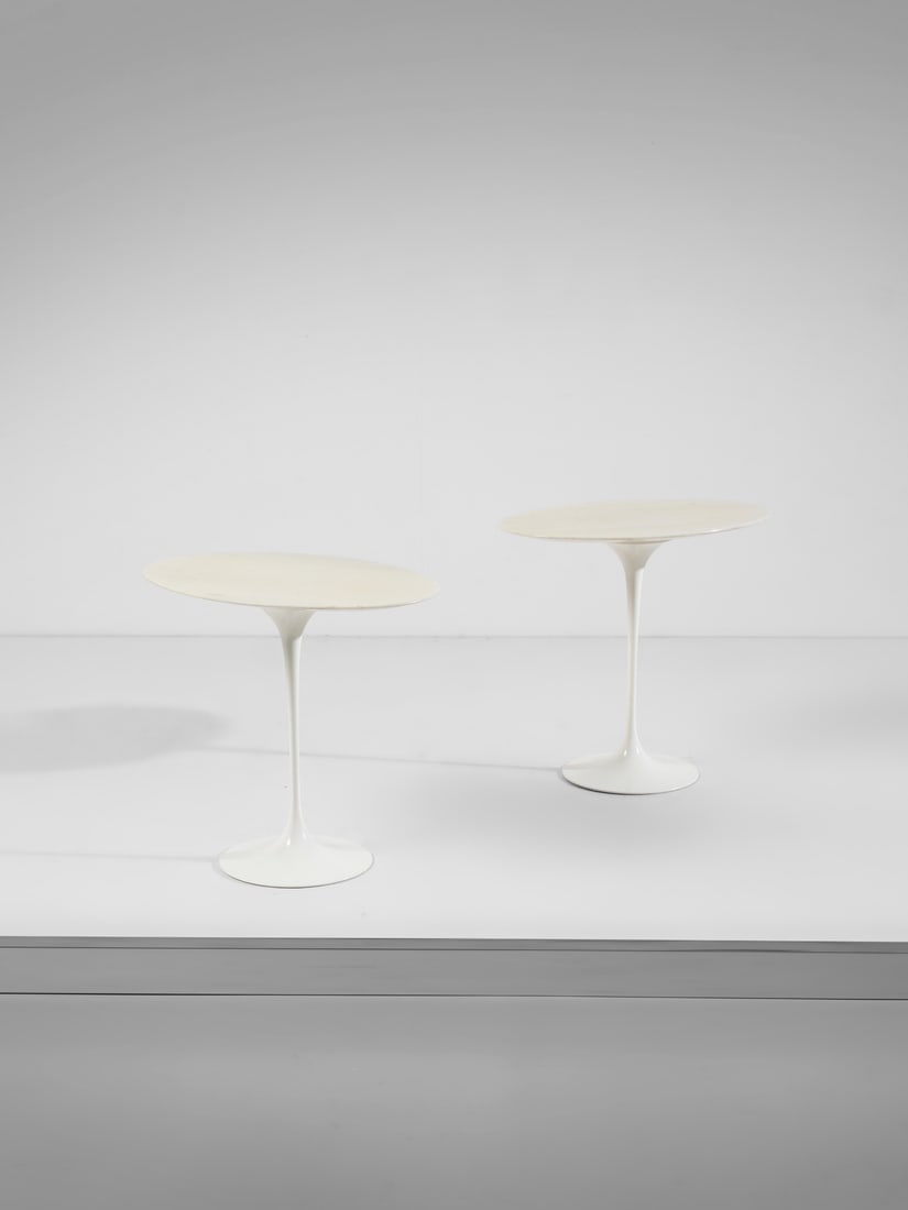 EERO SAARINEN Two Tulip coffee tables for Knoll International, USA. (1 of 4)