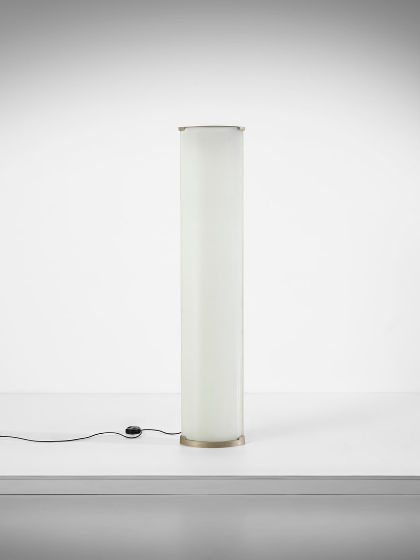 GIO PONTI 2758 floor lamp for Fontana Arte, Milan.: PONTI GIO (1891 - 1979) 2758 floor lamp for Fontana Arte, Milan. Satin nickel-plated metal and printed glass.. Cm 38,00 x 184,00 x 28,00. Recent production.