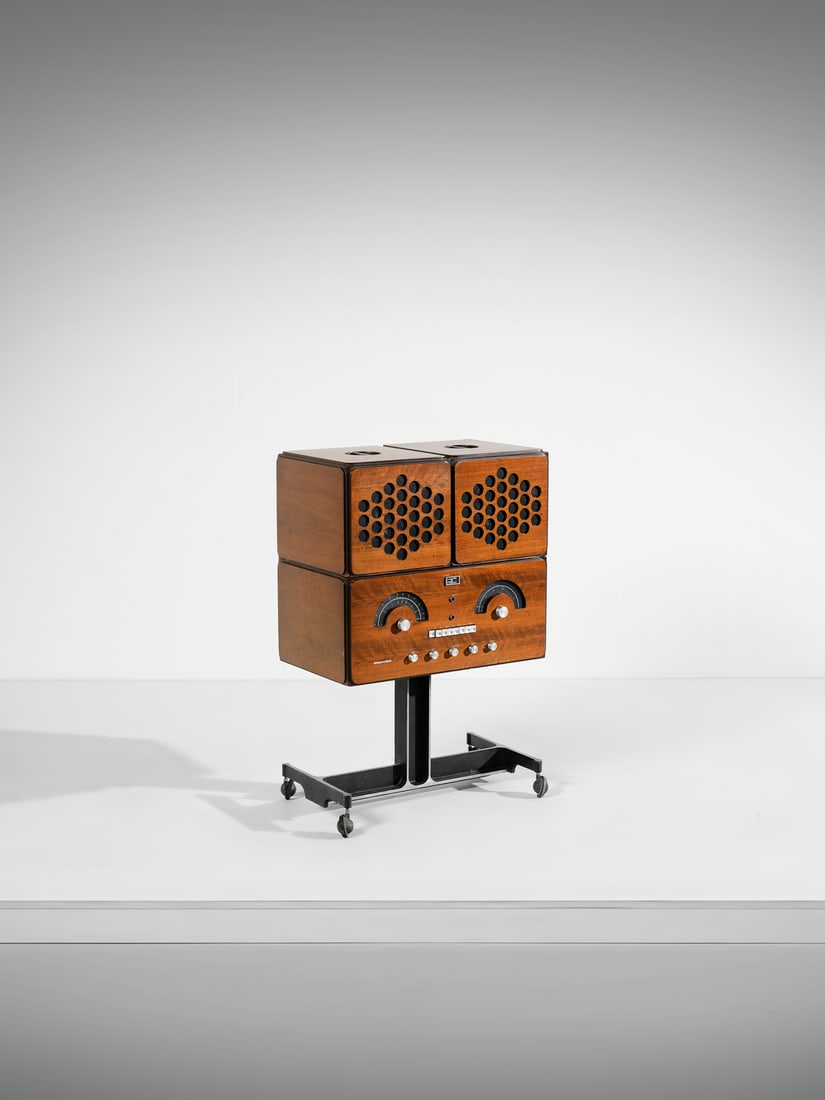 ACHILLE (1918-2002) & PIER GIACOMO (1913-1968) CASTIGLIONI RR126 fo/st 2° radiophonograph with: ACHILLE (1918-2002) & PIER GIACOMO (1913-1968) CASTIGLIONI RR126 fo/st 2° radiophonograph with removable modular speakers for Brionvega, Italy. Wood and anodized die-cast aluminum.. . Production mark