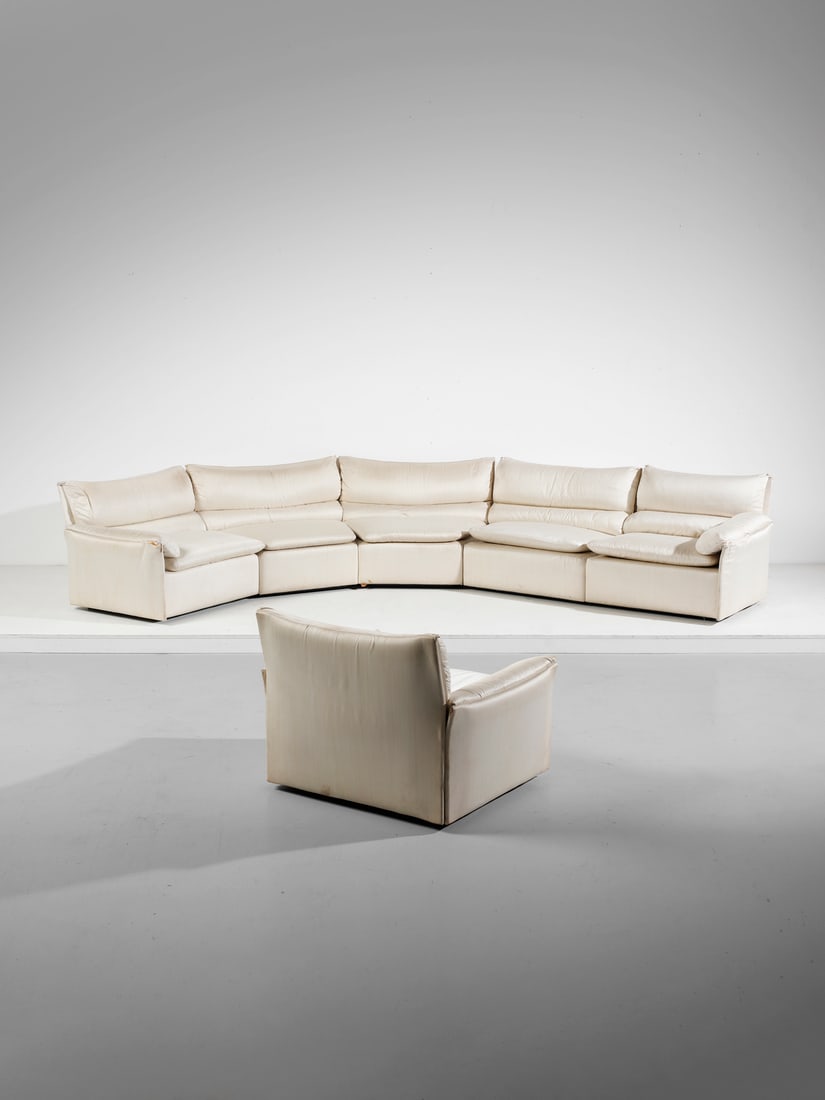 FRATELLI SAPORITI Queening five-seater modular sofa and an armchair, Besnate (4 pieces).: FRATELLI SAPORITI Queening five-seater modular sofa and an armchair, Besnate (4 pieces). Plastic and padded fabric.. . 1970s.Production mark under the seat.Dimensions: armchair 74 x 90 x 82 cm; sofa 7