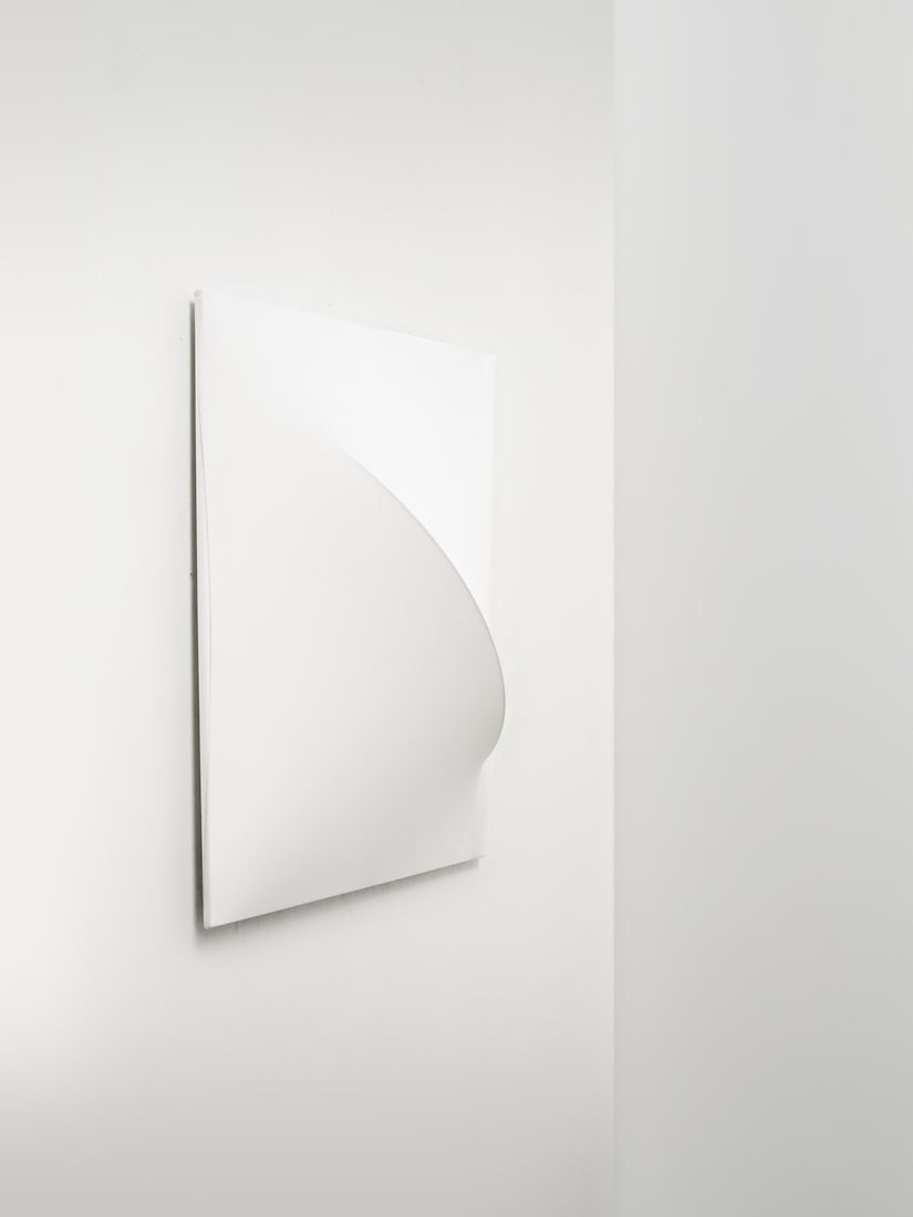 KAZUHIDE TAKAHAMA Saori ceiling lamp for Sirrah, Imola.: TAKAHAMA KAZUHIDE (1930 - 2010) Saori ceiling lamp for Sirrah, Imola. 1973. Metal, plastic and stretch fabric.. Cm 94,00 x 94,00. Literature: Domus n. 584, luglio 1974, pagina pubblicitariaG. Gramigna