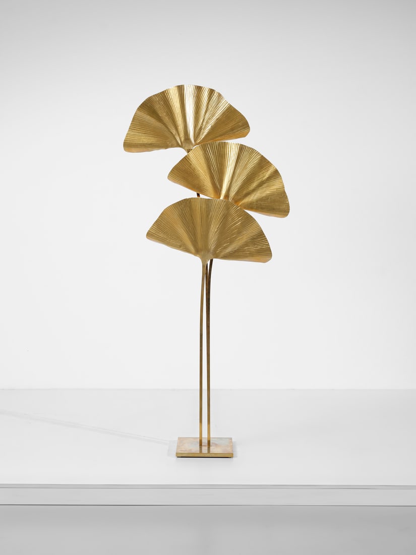MANIFATTURA ITALIANA Three-light floor lamp.: ITALIAN WORK Three-light floor lamp. Brass.. Cm 85,00 x 195,00 x 30,00. Recent production.
