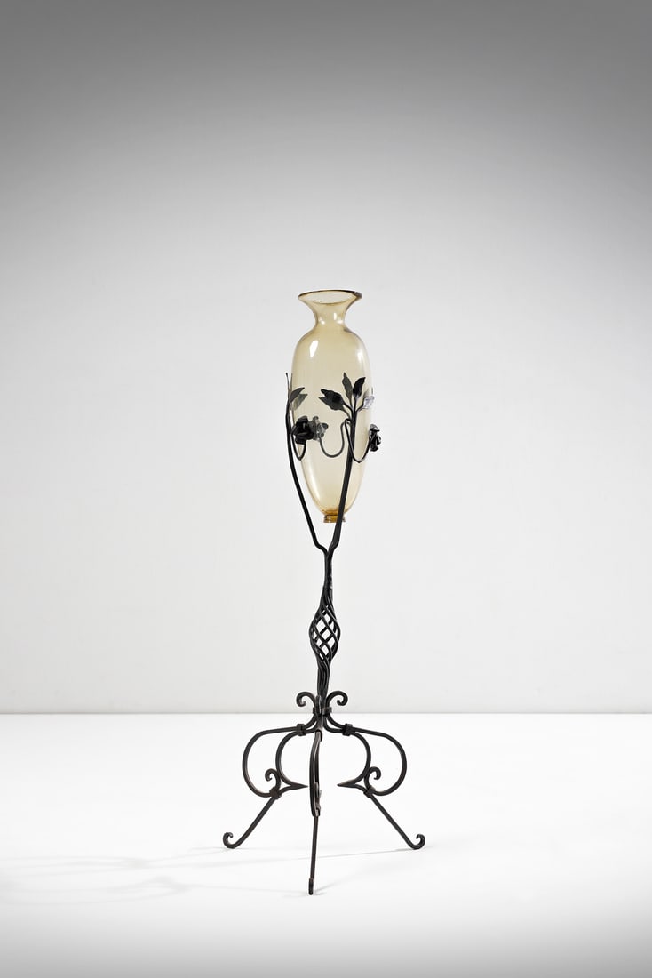 MANIFATTURA ITALIANA Tripod holding a flask-shaped vase. (1 of 4)