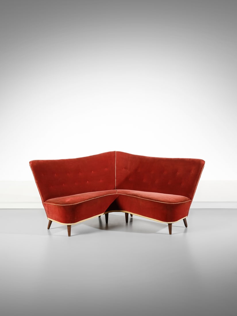 MANIFATTURA ITALIANA Corner sofa. (1 of 4)