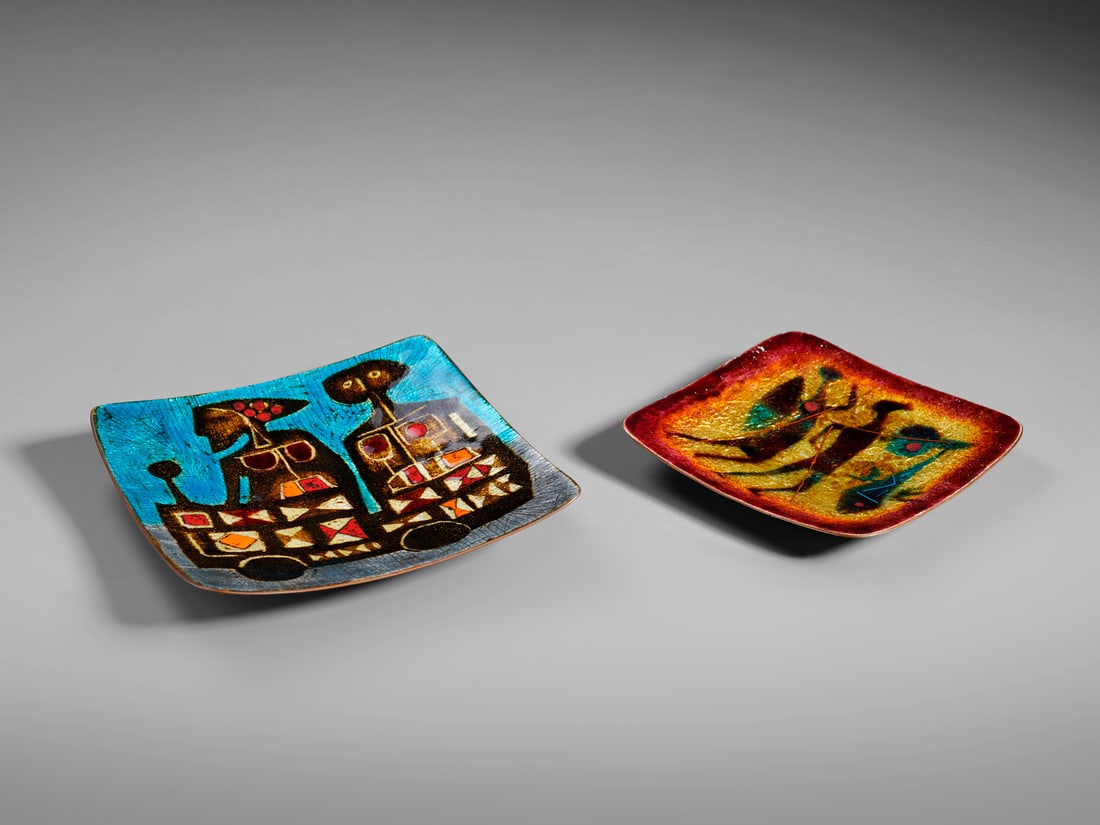 STUDIO DEL CAMPO Two empty pockets. (1 of 7)