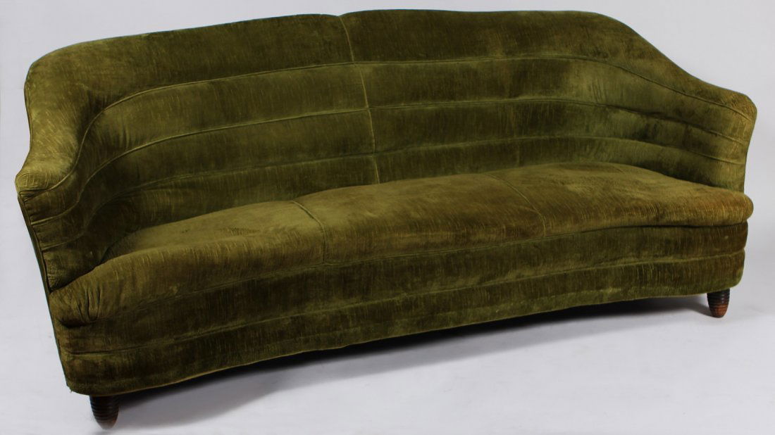 ANDREA BUSIRI VICI Divano.: BUSIRI VICI ANDREA (1903 - 1989) Divano. Legno e tessuto. Cm 80,00 x 195,00 x 80,00. Bibliografia: Irène de Guttry - Maria Paola Maino, Il mobile italiano anni '40 e '50, Ed. Laterza 1983, riproduzio