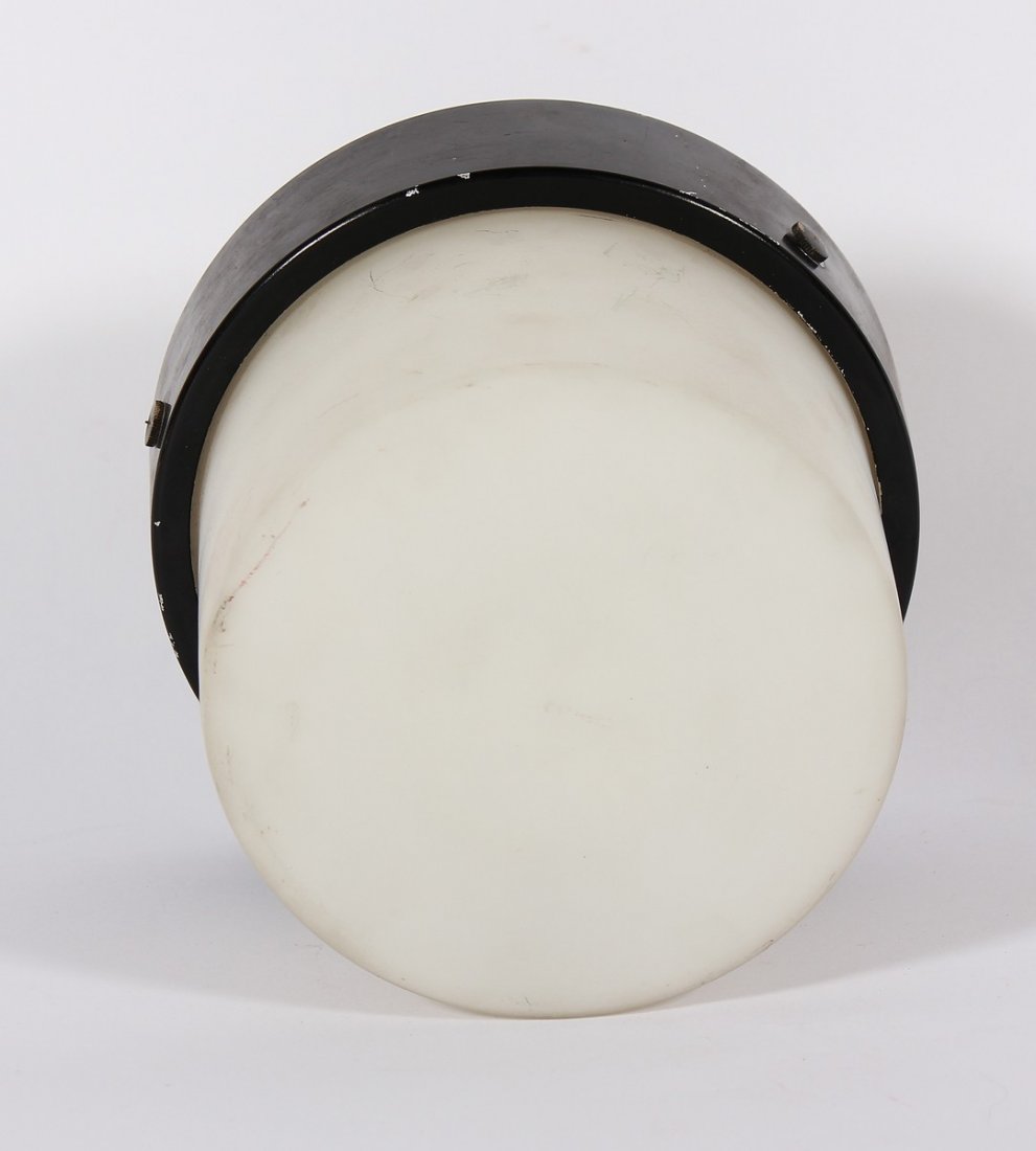 GINO SARFATTI Plafoniera.: SARFATTI GINO (1912 - 1985) Plafoniera. Metallo e vetro. Cm 15,50 x 18,00. Prodotto per Arteluce.