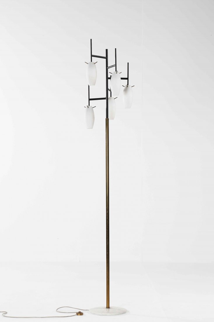 ARREDOLUCE Floor lamp.: ARREDOLUCE Floor lamp. Glass, lacquered metal and brass. 44,00 x 213,00 x 44,00 cm 1955 1950s. Brand under the switch.