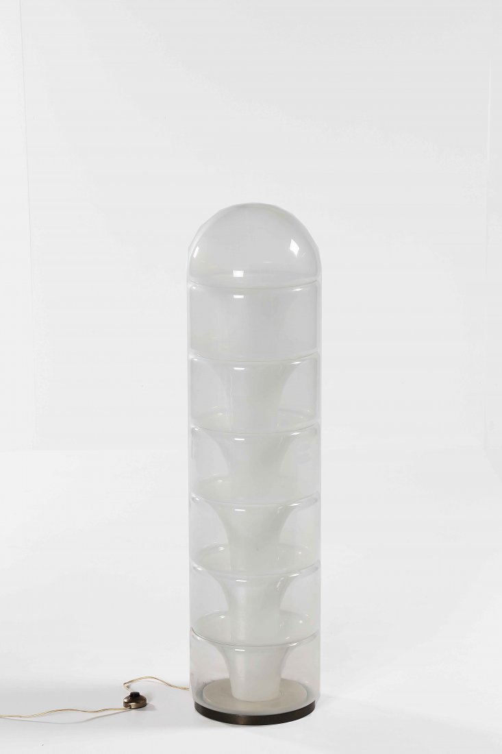NASON CARLO (n. 1936) Medusa lamp.: NASON CARLO (n. 1936) Medusa lamp. Metal and Murano glass. 35,00 x 135,00 x 35,00 cm 1968 Produced by Mazzega-Milan.