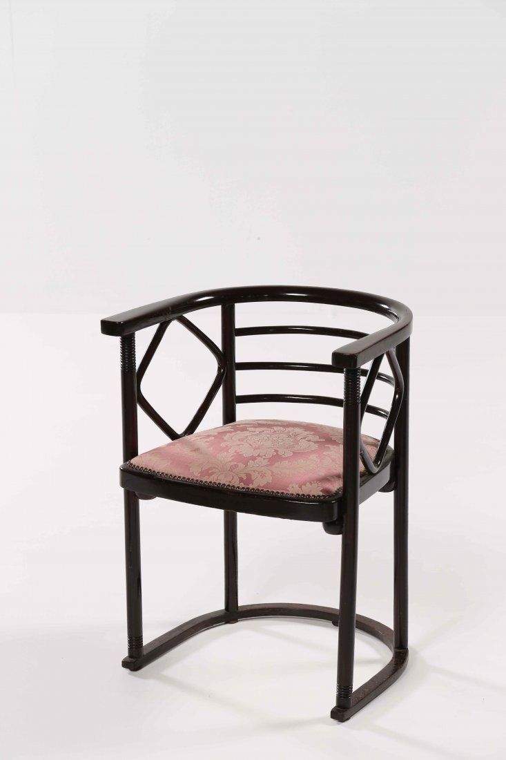 HOFFMANN JOSEF (1870 - 1956) Bentwood chair model: HOFFMANN JOSEF (1870 - 1956) Bentwood chair model Fledermaus. Wood and fabric. 58,00 x 74,50 x 50,00 cm Scroll J.J. Khon.