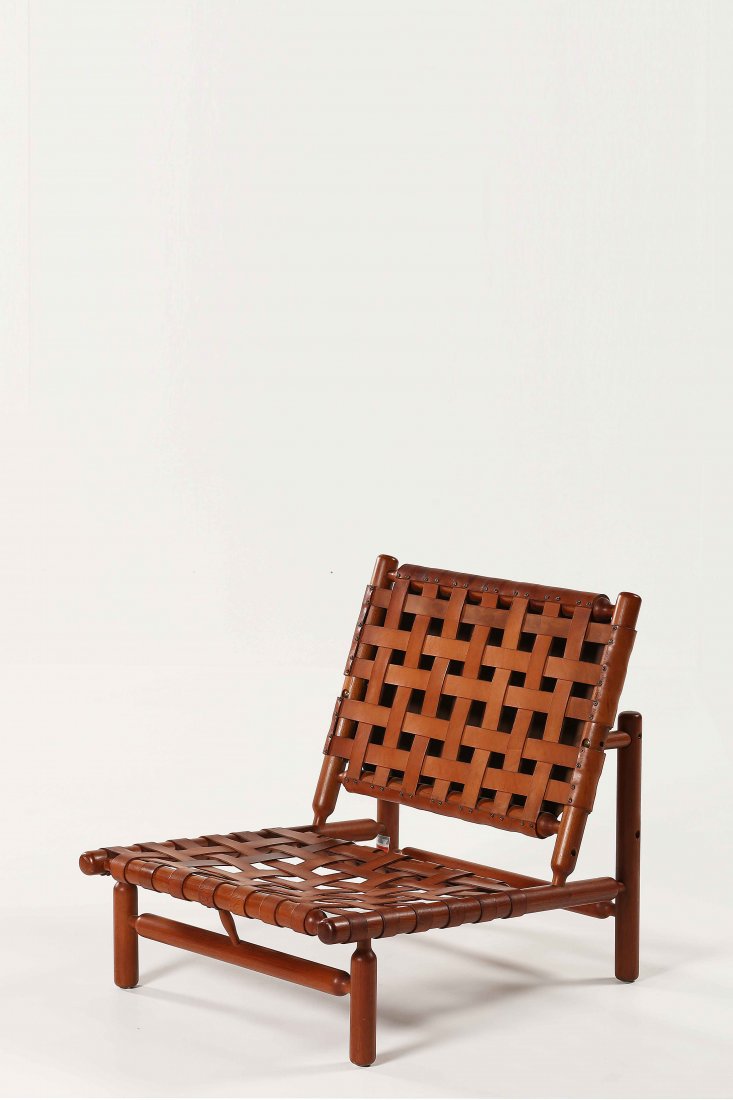 TAPIOVAARA ILMARI (1914 - 1999) For La Permanent,: TAPIOVAARA ILMARI (1914 - 1999) For La Permanent, Cantu. Armchair. Wood and leather. 70,00 x 75,00 x 83,00 cm 1958