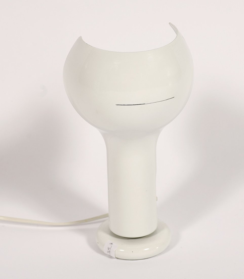 JOE COLOMBO Lampada modello Flash, per Oluce. (1 of 1)