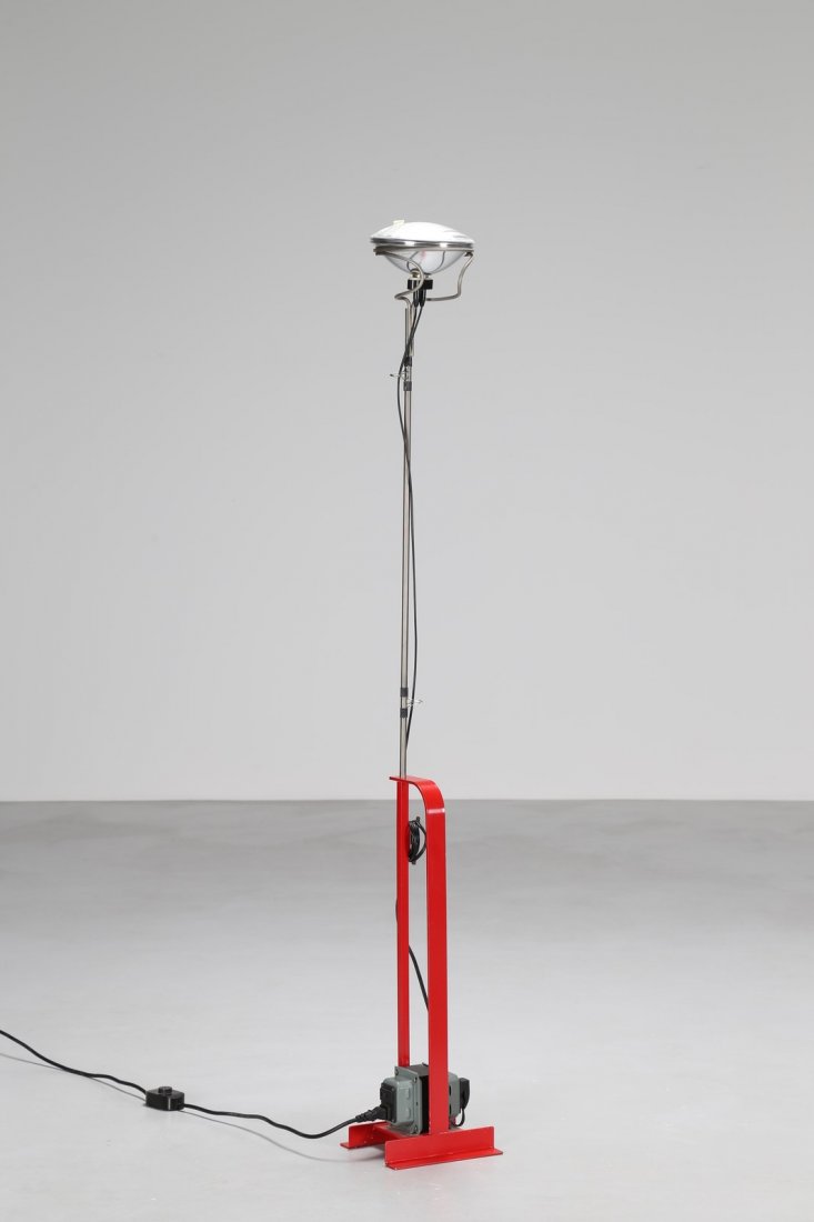 ACHILLE CASTIGLIONI Lampada da terra Toio in acciaio e (1 of 3)